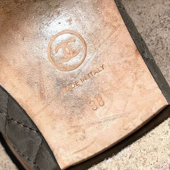 CHANEL Crumpled Calfskin/Patent Quilted CC Cap Toe Ballerina Flats |Size:38| - Picture 6 of 13